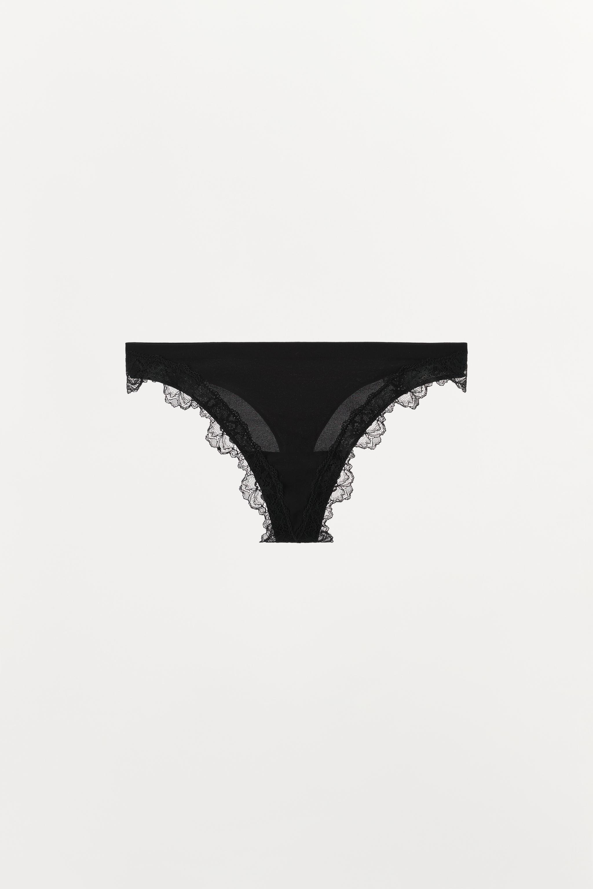 TANGA TAILLE NORMALE EN DENTELLE